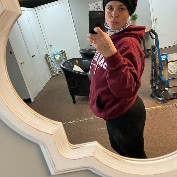 Meet your Posher, Sandra - Picture 1 of 1